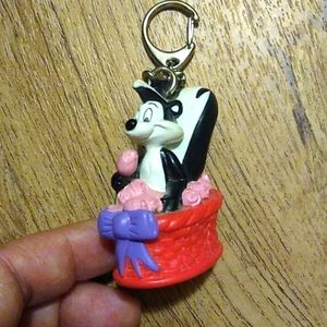 Pepe Lepew Looney Toons Tunes Keychain HTF collectible Vintage